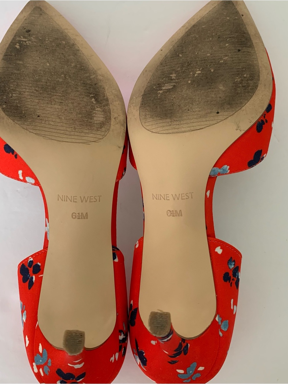 Nine West Red Floral Pointed D'Orsay Heels 3 inch Size 6.5M Satin - Picture 7 of 7